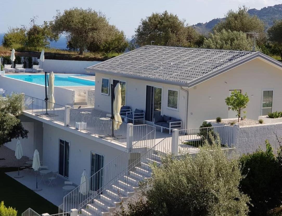 Villa Infinity ∞ Санта Тереза ди Рива Екстериор снимка