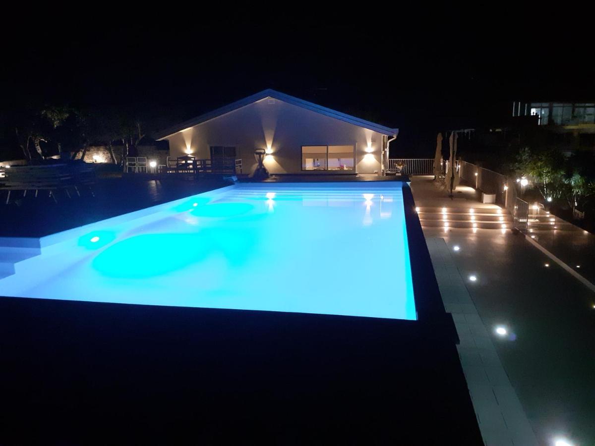Villa Infinity ∞ Санта Тереза ди Рива Екстериор снимка