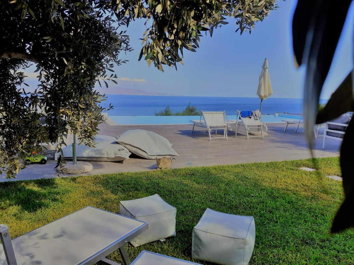 Villa Infinity ∞ Санта Тереза ди Рива Екстериор снимка