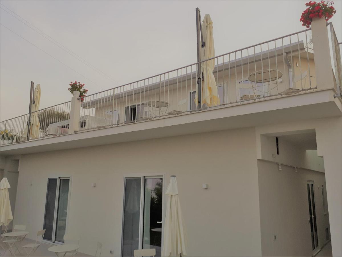 Villa Infinity ∞ Санта Тереза ди Рива Екстериор снимка